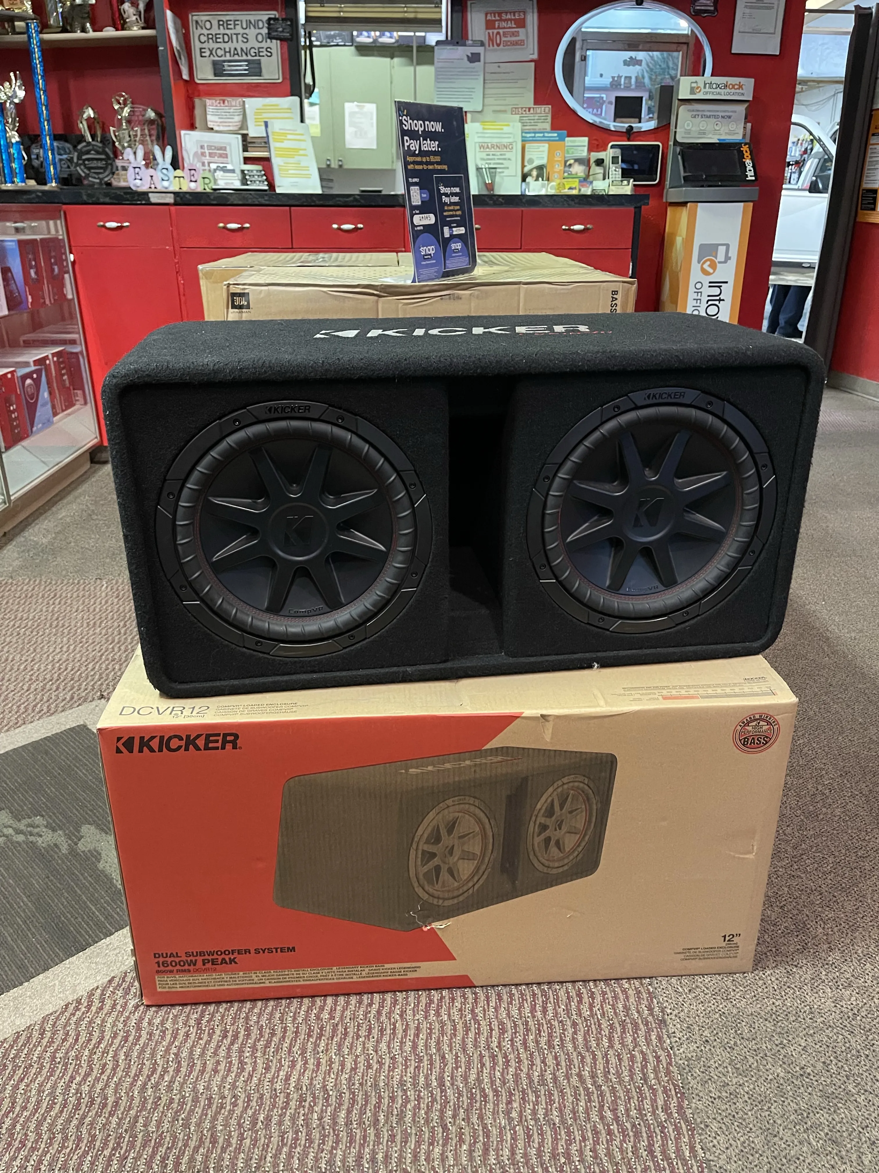 Kicker Subwoofer (front view)